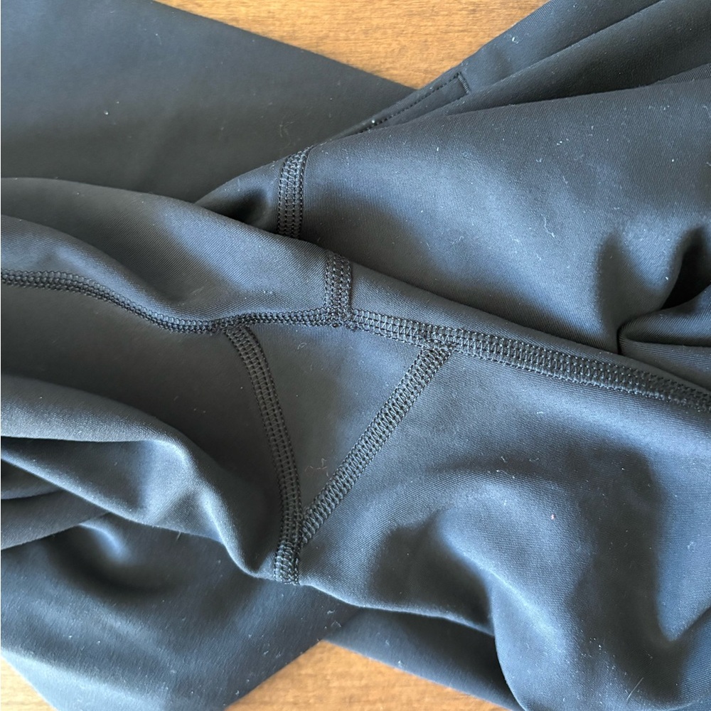 Lululemon Wunder Under smooth cover Black Leggings - Picture 3 of 6